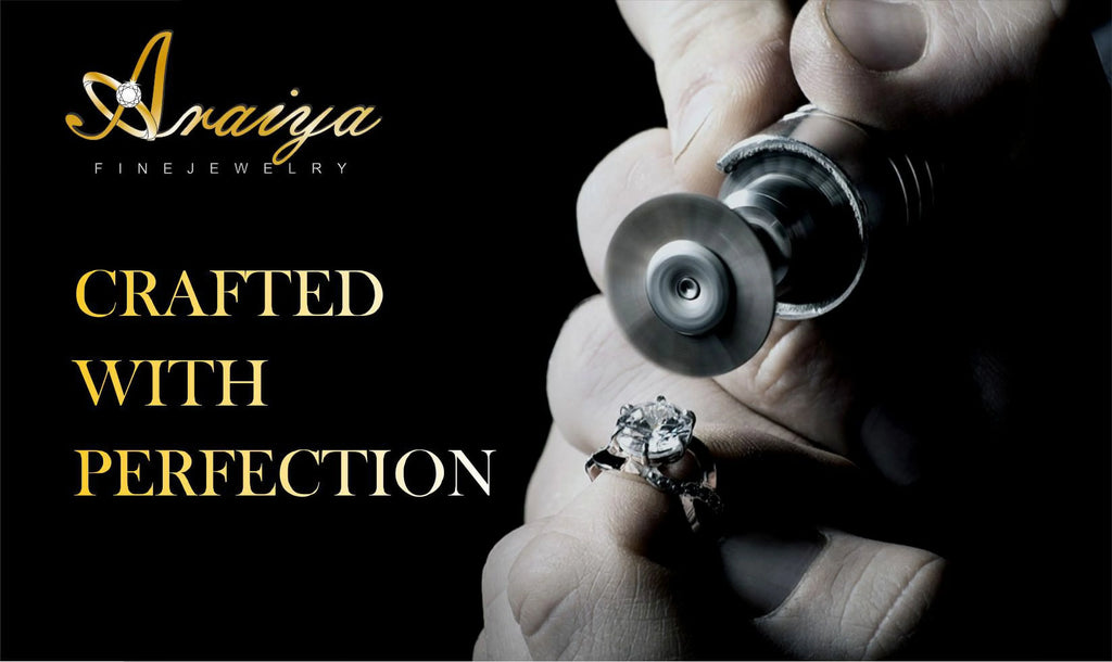10K White Gold Round Diamond Stud Earrings V5533