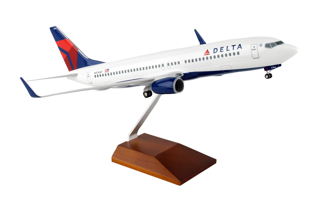 Delta 737-800 1/100 with Gear and Wood Stand T913