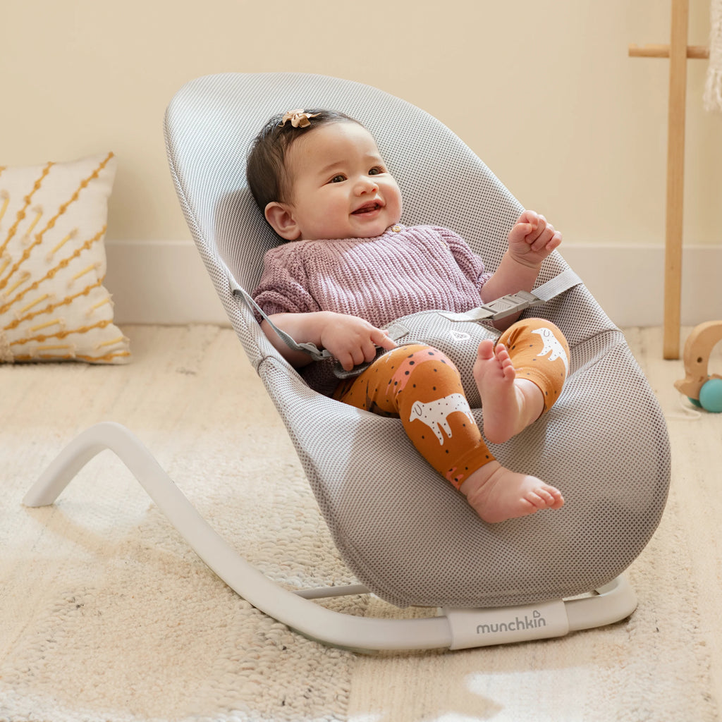 2-in-1 Baby Bouncer & Rocker, Lightweight & Compact W9759