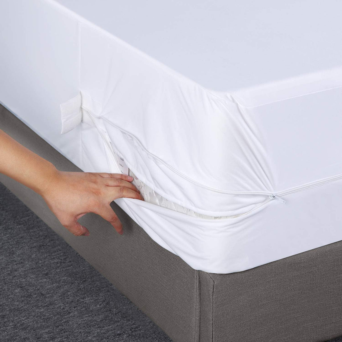 Twin XL 100% Waterproof Zippered Mattress Encasement F606236