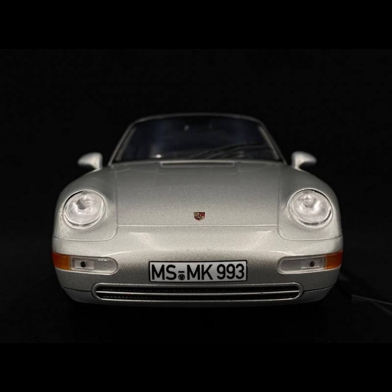 Grey 1/18 Diecast Car T549982