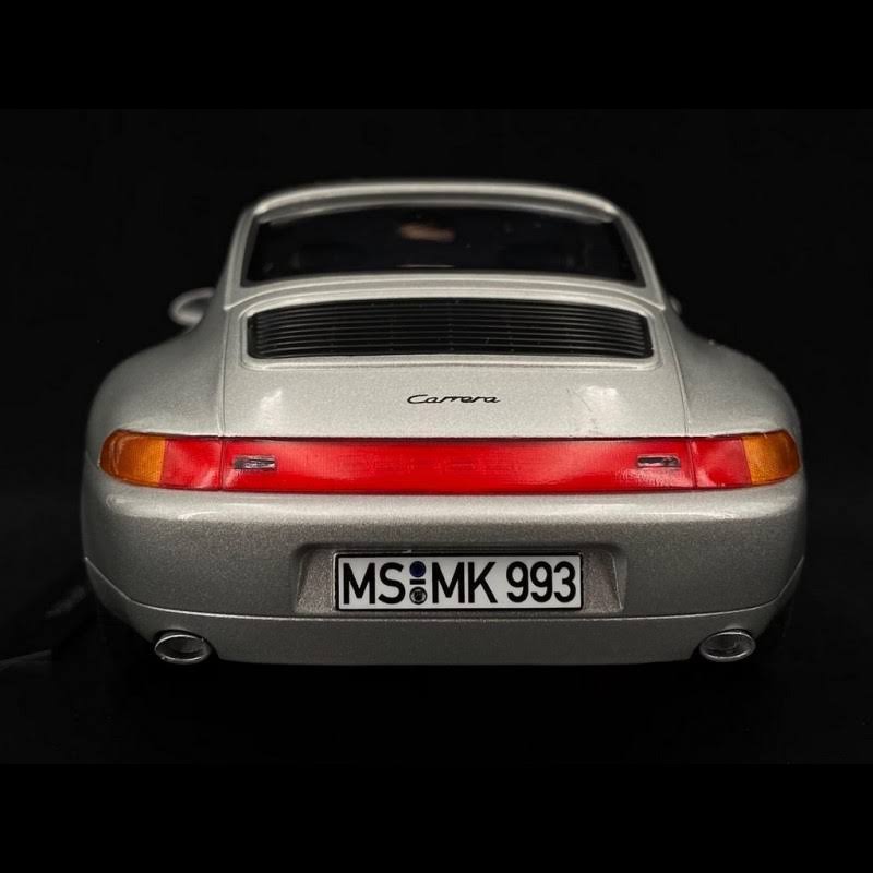 Grey 1/18 Diecast Car T549982