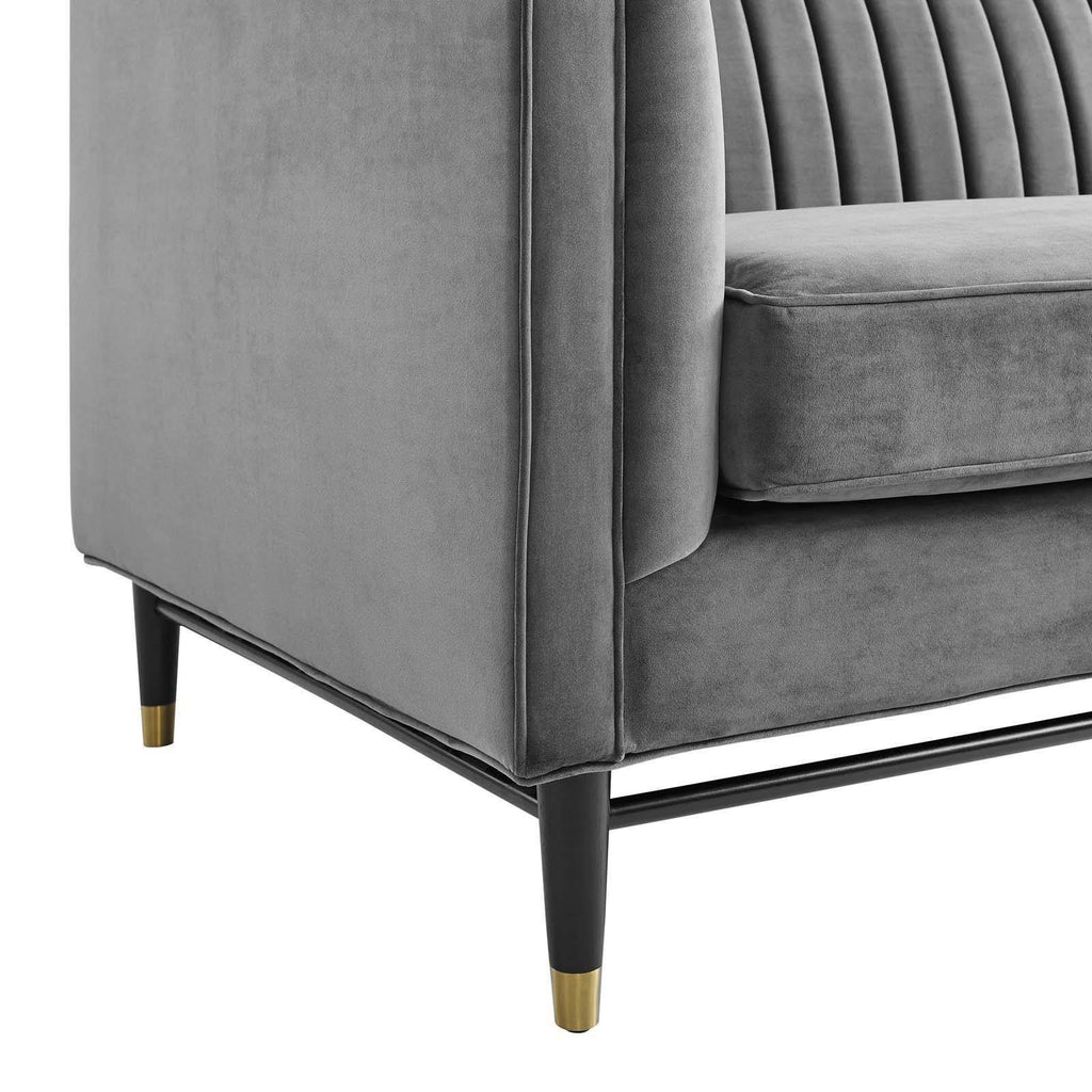 Gray Tufted Velvet Loveseat R858636