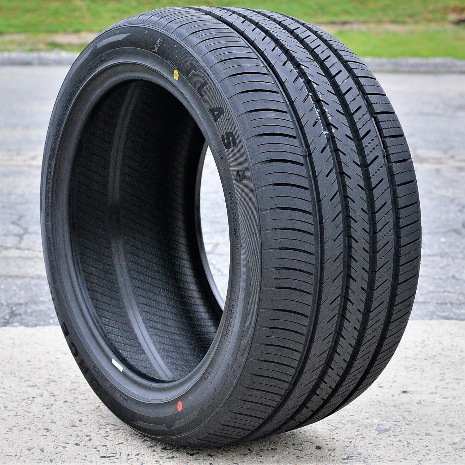 285/40R22 All-Season Performance Radial Tire H657280