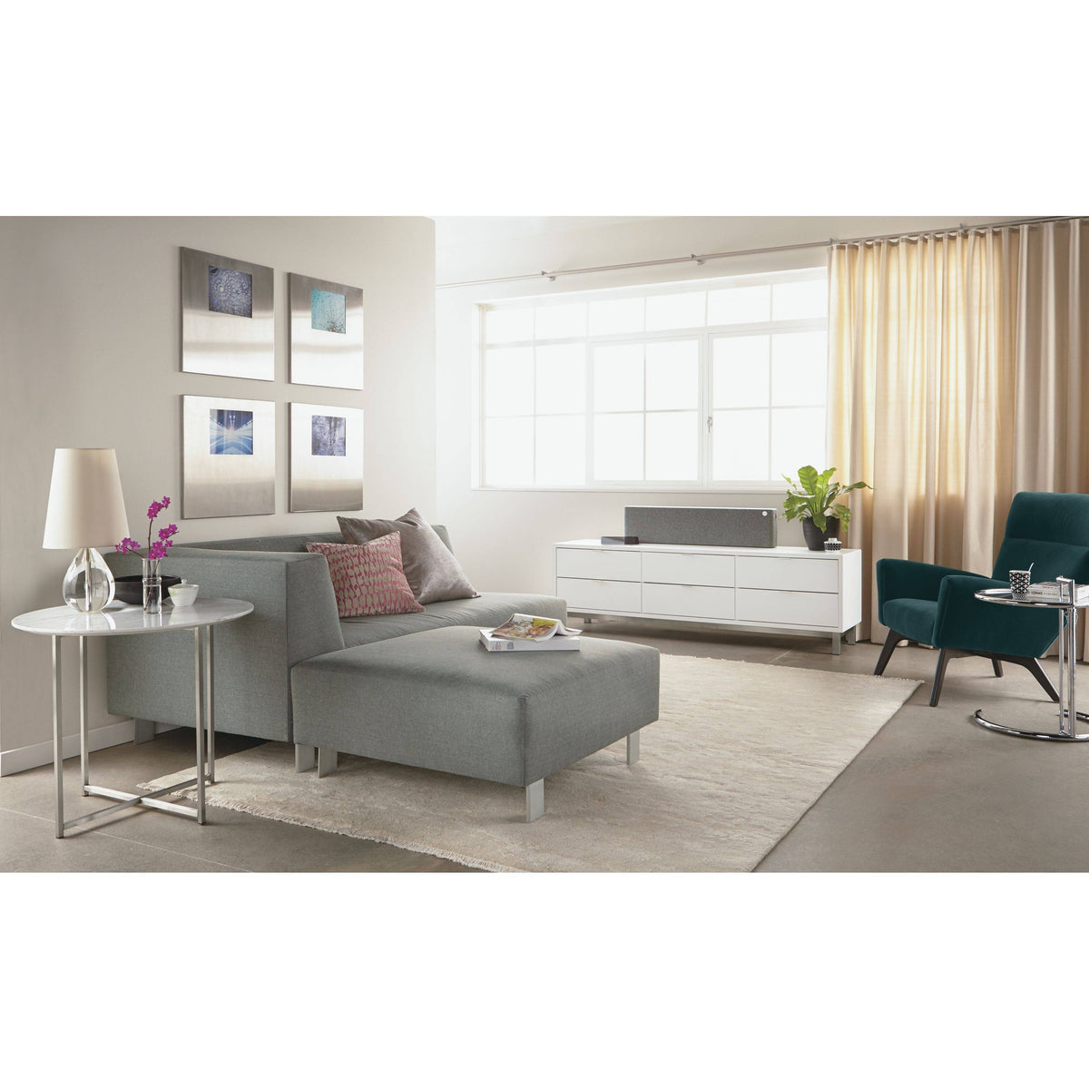 Modern Classic Round End Table in Stainless Steel with Smoke Tempered Glass Top T760997