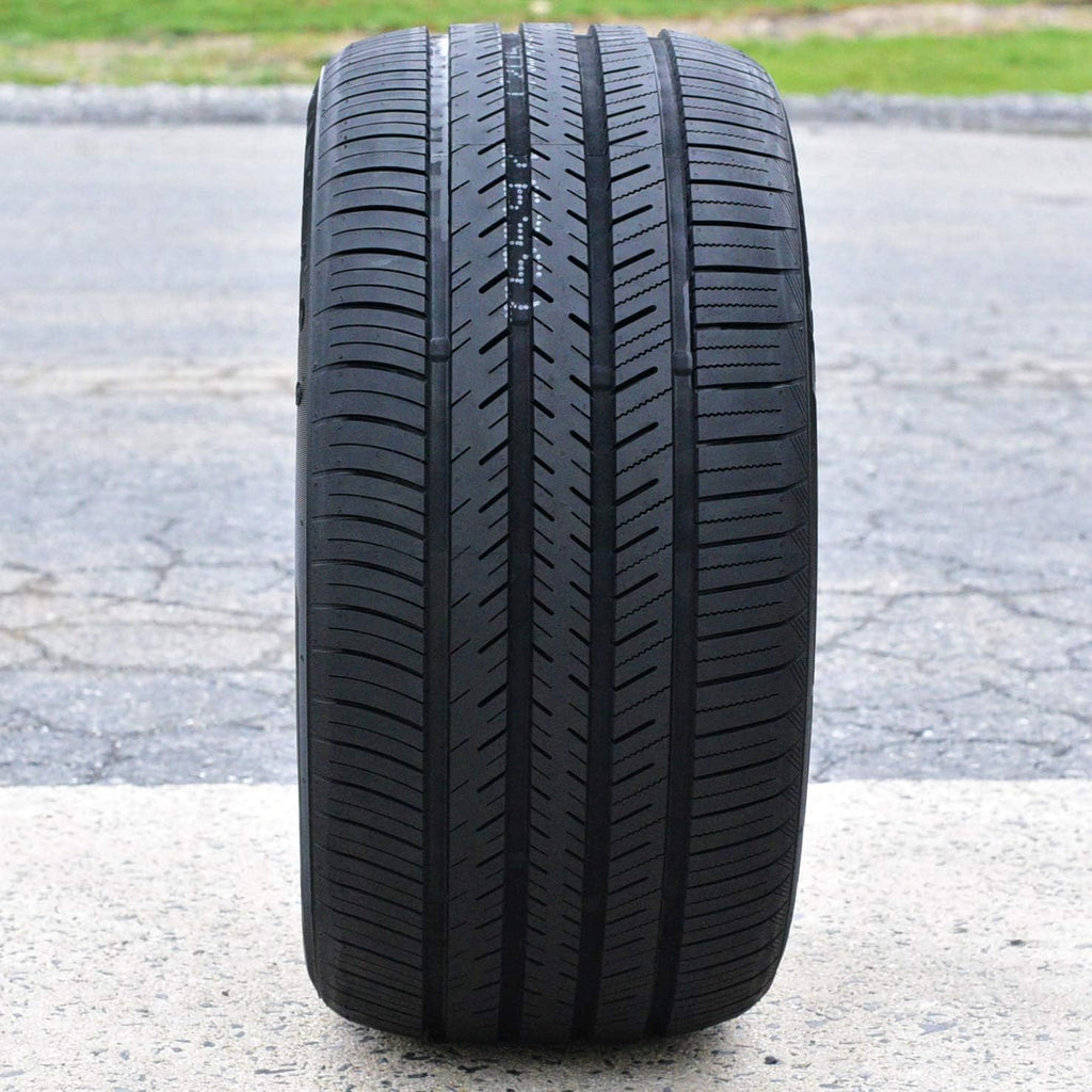 285/40R22 All-Season Performance Radial Tire H657280