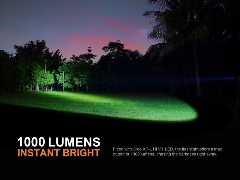 1000 Lumen Flashlight with USB Rechargeable Battery & Carry Case J5073