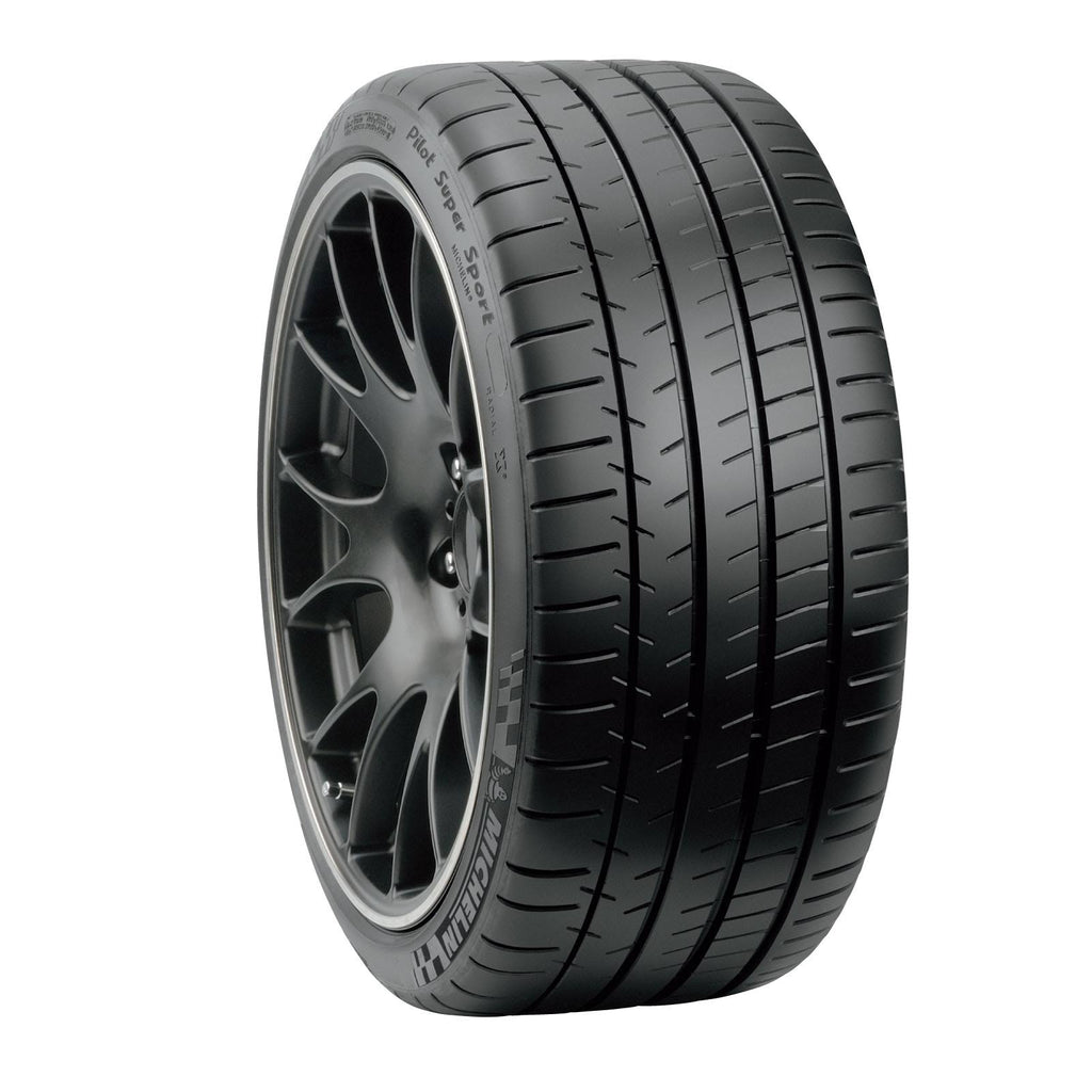 245/35ZR18 Tire E40099
