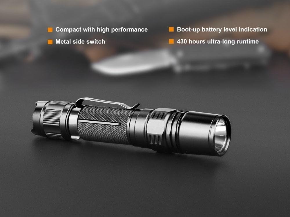 1000 Lumen Flashlight with USB Rechargeable Battery & Carry Case J5073