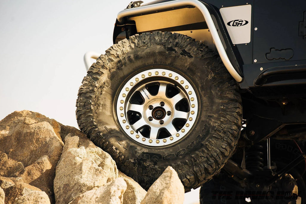 LT285/65R18E 125/122Q Tire H332523