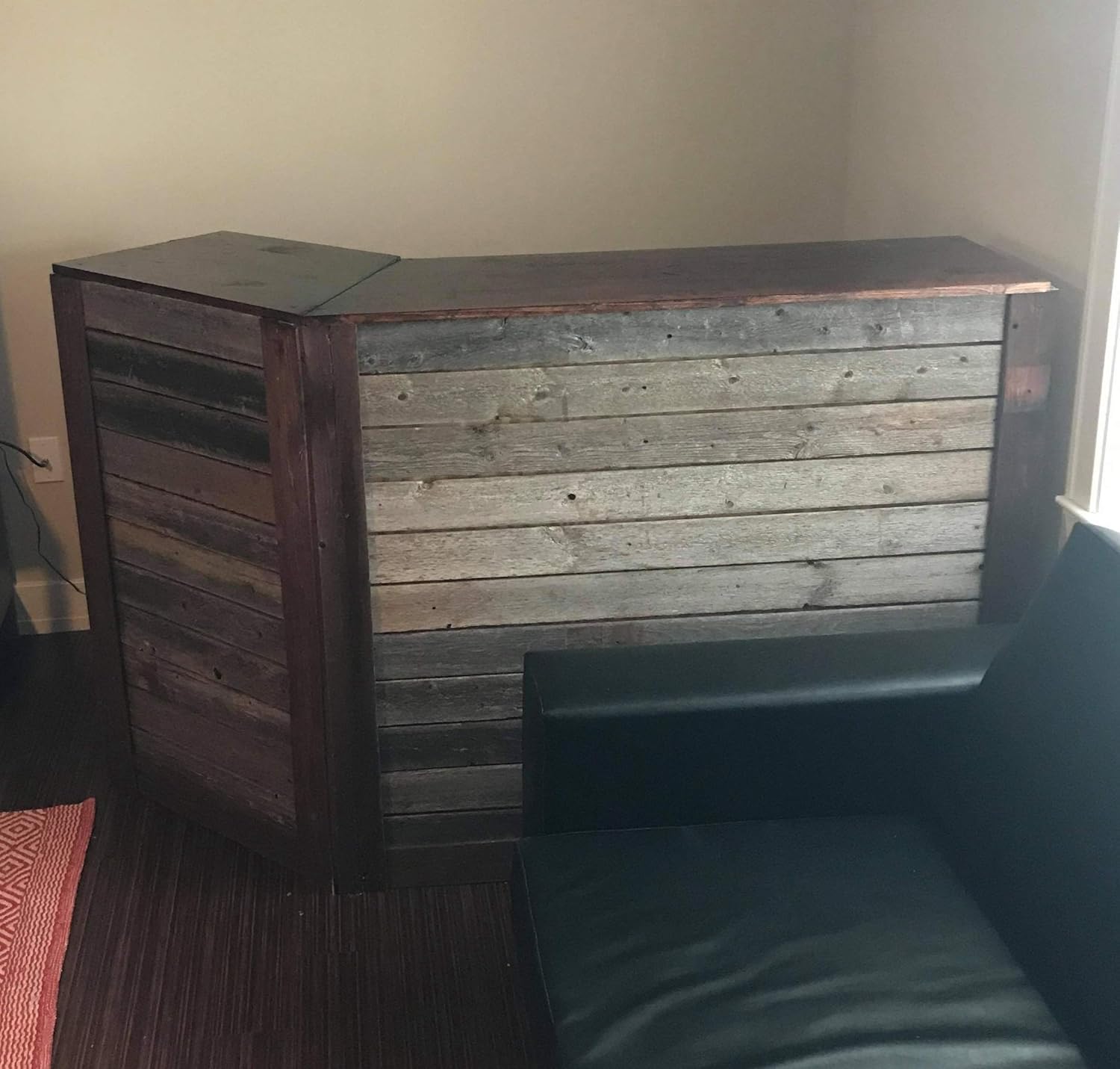 Rustic Reclaimed Barn Wood Paneling Accent Walls (10 square feet) H9538