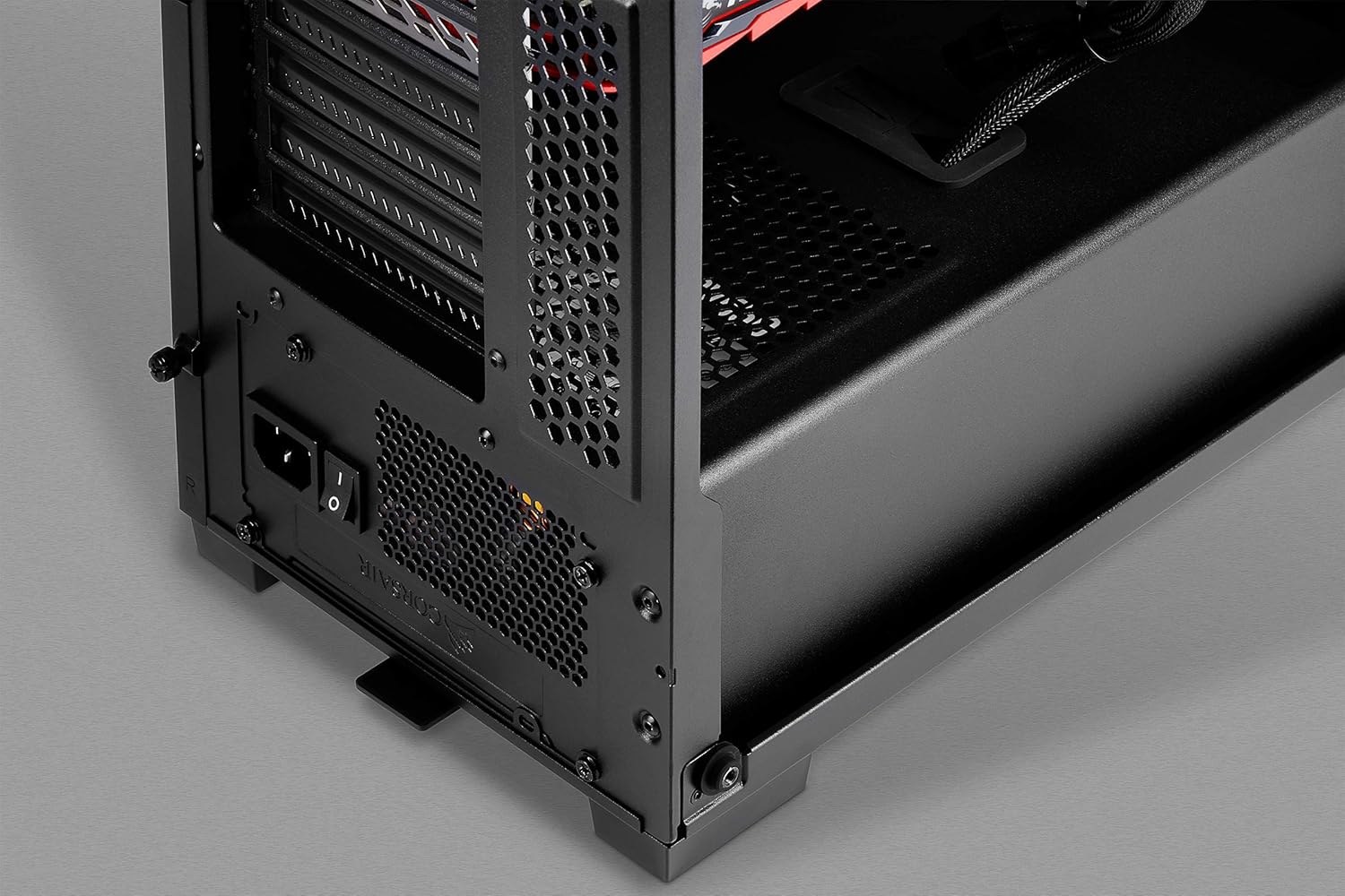 550 Watt 80+ Bronze Fixed Cable Power Supply Q95723